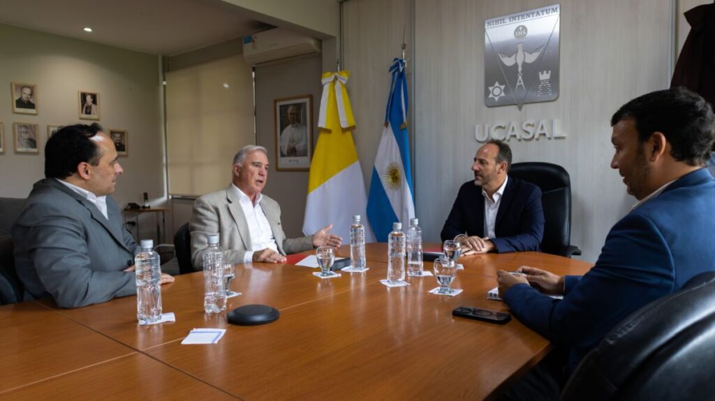 Fundación Salta firmó convenio con la Universidad Católica de Salta